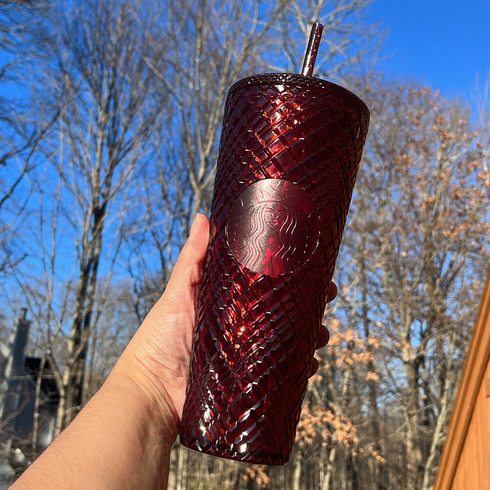 NWT Starbucks Holiday 2022 Venti 24 oz. Cold Cup Merlot Jeweled Tumbler Cup Red